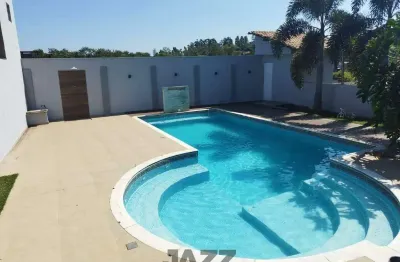 Chácara à venda, com 2.000m² de terreno, 2 quartos, 3 banheiros, piscina e churrasqueira, no condomínio recanto dos lagos