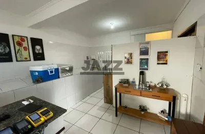 Sobrado impecável em frente ao mar , ponto comercial à venda em caraguatatuba