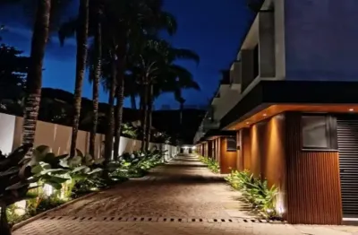 Casa em condomínio fechado com 3 quartos à venda na Manacá, 197, Camburi, São Sebastião