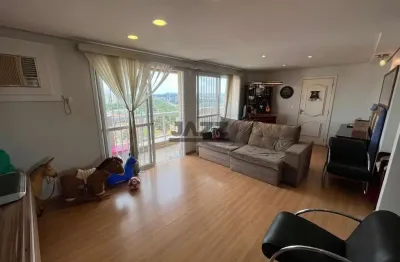 Apartamento à venda de 145 m², com 3 quartos, 4 banheiros e 2 vagas de garagem no edifício albatroz