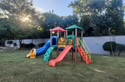 Casa à venda com 140m², 3 quartos, 2 banheiros e 4 vagas de garagem no condomínio villagio clotilde brossi