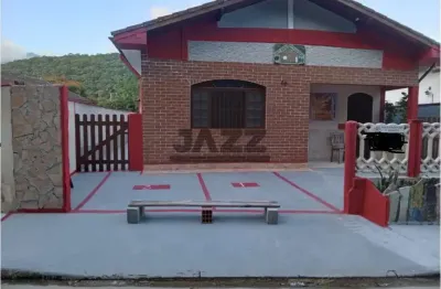 Excelente casa no portal do patrimonium a 600 metros da praia do massaguaçu , oportunidade incrível!