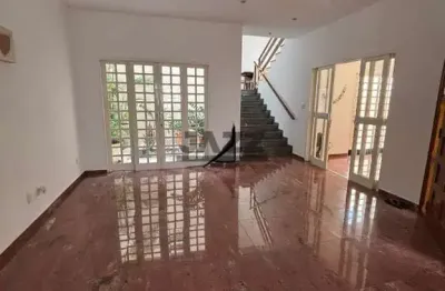 Sobrado para venda e locação - 4 dormitórios, 283 m² e excelente localização