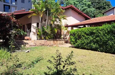 Casa térrea com mezanino disponível para venda no parque das universidades