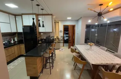 Belíssima casa à venda com 3 dormitórios sendo 1 suíte, no conjunto habitacional ana paula em mogi das cruzes