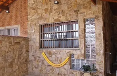 Casa com 2 quartos- 1 suite- churrasqueira- 300metros do mar- jardim imperador - praia grande