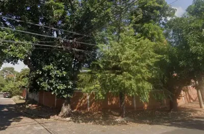 Terreno de esquina, plano, murado com edícula e poço artesiano na cidade universitária ii