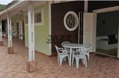 Linda casa mobiliada à venda em martim de sá, com 210 m² de área construída- caraguatatuba - conforto, espaço e localização privilegiada!