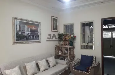 Casa térrea com dois dormitórios e excelente localização em amparo