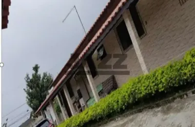 Casa com 3 dormitórios e 210 m² de área construída no morro do algodão- caraguatatuba