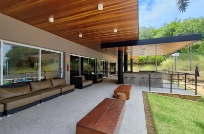 Casa no residencial villa d'aquila com 305m², 4 suítes, piscina e 6 vagas de garagem