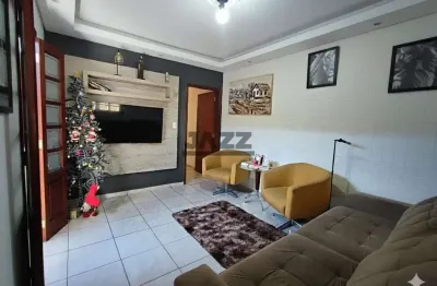 Casa à venda no bairro vila rezende, com 88m² de construção, 2 quartos, 1 banheiro e 2 vagas de garagem