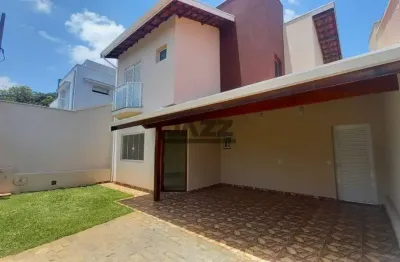 Casa a venda no terras do barão , 3 quartos ( 1 suite ) quintal , gramado.