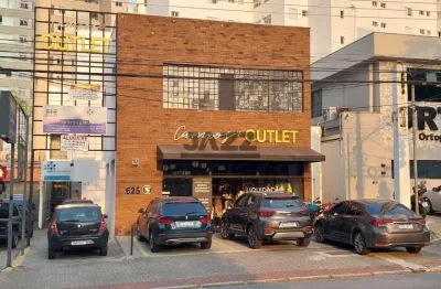 Casa comercial para alugar na Avenida Doutor Adhemar de Barros, 621, Jardim São Dimas, São José dos Campos