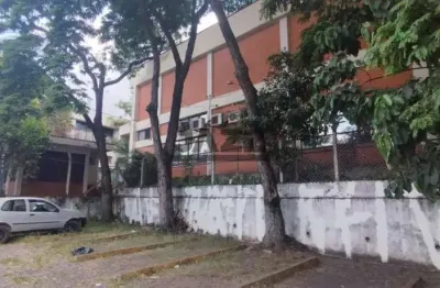 Ótimo Prédio e locação a venda Av: Das Amoreiras Próx Rod. Anhanguera