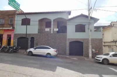 Casa com 4 quartos à venda na Rua Lopes Franco, Carijós, Conselheiro Lafaiete