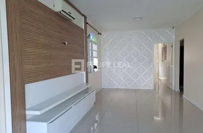 Casa com 2 quartos à venda na Rua do Iano, 778, Barreiros, São José