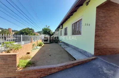 Casa com 3 quartos à venda na Rua Jacó Mariano, 350, Forquilhinhas, São José
