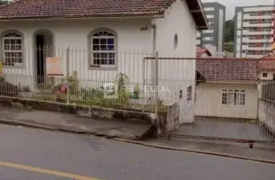 Casa com 3 quartos à venda na Rua Maria Helena Kretzer, 664, Praia Comprida, São José