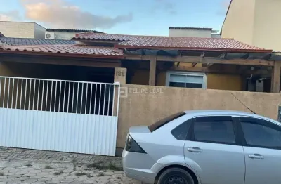 Casa geminada em são joão do rio vermelho - florianópolis, sc