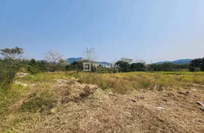 Terreno à venda na Rua Bento Mário Dos Santos, Sertão do Maruim, São José