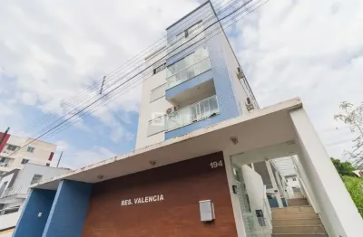 Apartamento de 02 dormitórios, cozinha planejada, sacada com churrasqueira no Bairro Pagani - Palhoça