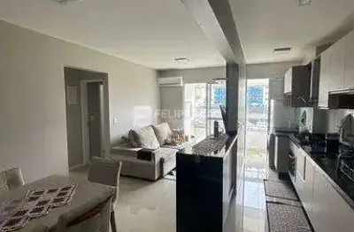 Apartamento com planejados de 2 dormitórios sendo 1 suíte e vaga coberta de garagem em palhoça