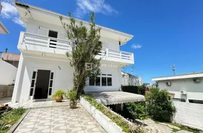 Casa com 4 quartos à venda na Rua Papa João XXIII, 262, Coqueiros, Florianópolis