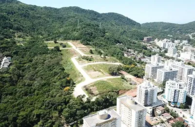 Terreno à venda na Rua Rodrigo Rampinelli Jeremias, 1, Itacorubi, Florianópolis