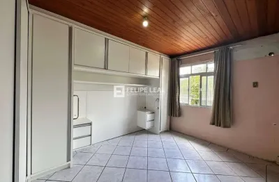 Casa de 03 dormitórios sendo 2 suítes em forquilhinhas , área residencial e comercial perto da geral-  são josé
