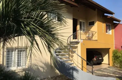 Casa com 3 quartos à venda na Rua Juventino dos Santos Barbosa, 196, Coqueiros, Florianópolis