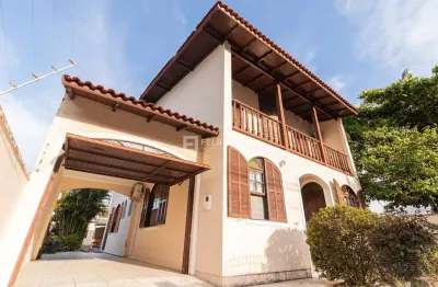 Casa com 4 quartos à venda na Rua Eugênio Portela, 375, Barreiros, São José