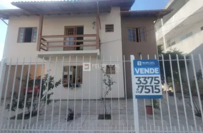 Casa de 04 dormitórios residencial e comercial em forquilhinhas  -  são josé
