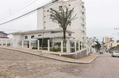 Casa com 3 quartos à venda na Rua Virgilino Ferreira de Souza, 658, Barreiros, São José