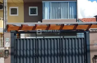 Casa com 3 quartos à venda na Rua Coruja, 71, Forquilhas, São José