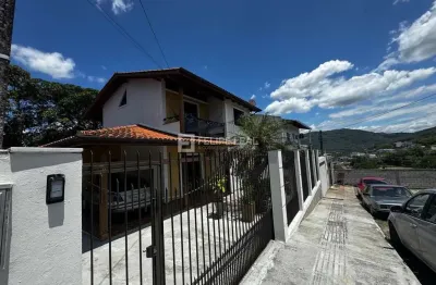 Casa com 4 quartos à venda na Rua Luiz Paulo Vieira, 131, Potecas, São José