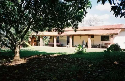Re/max vende chácara de 20 mil m2 com linda casa em araçoiaba da serra sp