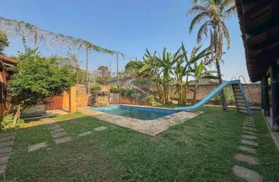 Re/max vende casa com 3 dormitórios (sendo 1 suíte) com 376m2 e terreno 1.289m2, por $1.750.000,00 em sousas no jatibela
