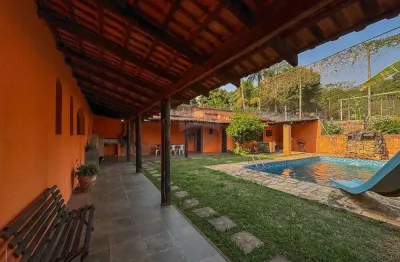 Re/max vende casa com 3 dormitórios (sendo 1 suíte) com 376m2 e terreno 1.289m2, por $1.750.000,00 em sousas no jatibela