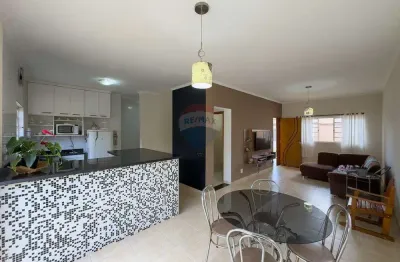 Re/max vende casa 138m², r$850.000 -  3 dormitórios, 1 suíte e closet, 3 salas, 4 vagas e área gourmet - parque prado campinas sp