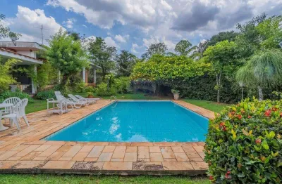 Re/max vende casa em condomínio- caminhos de san conrado - 410 m² - 4 suítes - piscina - aceita pet