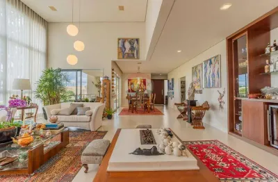 RE/MAX Vende Maravilhosa Casa Térrea de Alto Padrão, 3 quartos, 3 vagas, no Residencial Parque das Araucárias - Sousas, Campinas/SP - R$ 4.500.000,00