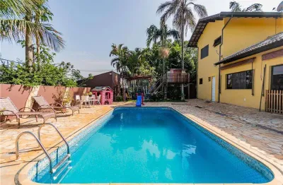 Chácara residencial, 4 quartos e 2 suítes, piscina, campo de futebol, área construída de 224,18m² e terreno 1.333,52 m² por r$1.250.000,00 – c