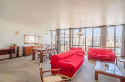 Re/max vende amplo apartamento, 3 dormitórios, 1 suíte, living 3 ambientes, cozinha planejada, no centro de campinas