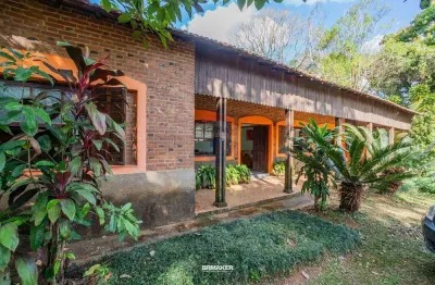 Chácara a venda - amparo - 12.000 m ² - 3 quartos - piscina - churrasqueira - pomar