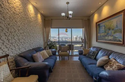 Re/max casanova vende duplex reformado na vila embaré - 267m² 4 dormitórios r$1.349.000