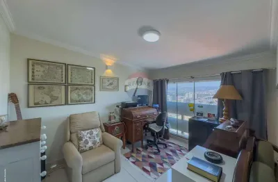 Re/max casanova vende duplex reformado na vila embaré - 267m² 4 dormitórios r$1.349.000