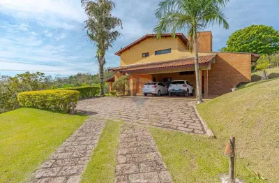 Bela casa de 529m2 com 4 quartos em um espaçoso terreno no residencial vale de santa fé / vinhedo