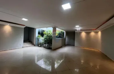 Re/max aluga casa jardim das paineiras, 4 quartos, 2 suítes - r$8.000