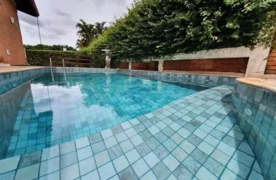 Re/max aluga casa com 03 quartos (1 suíte), 4 banheiros, 5 vagas, escritório, edícula, churrasqueira, deck e piscina, perto da unicamp, em campinas.